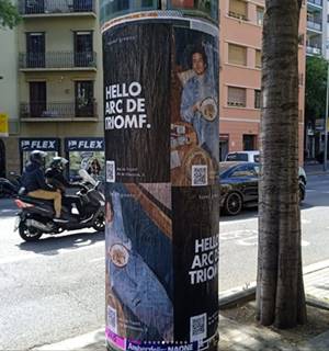 exemple d'enganxada de cartells a barcelona. Campanya HONEST GREENS per www.carteles.barcelona | ANEM.BARCELONA | Què fer a Barcelona avui exemple d'enganxada de cartells a barcelona