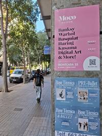 enganxar cartells a gràcia